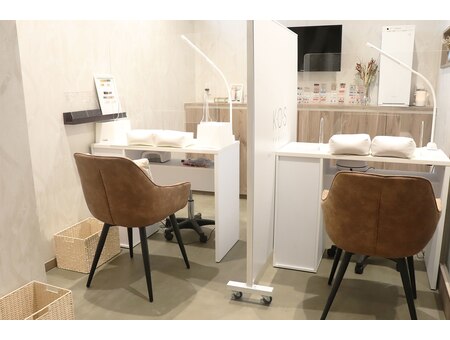 ケーオーエスビューティー(K O S beauty)の雰囲気（店内にアイラッシュとネイルブースも！！）