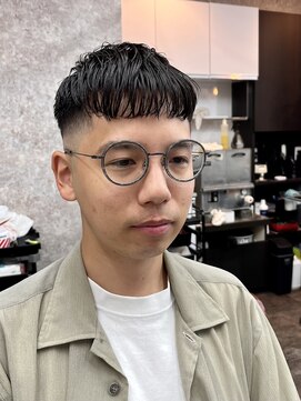 ヘアサロン シュウ 【戸田公園5分/メンズバーバー】クロップ×スキンフェード