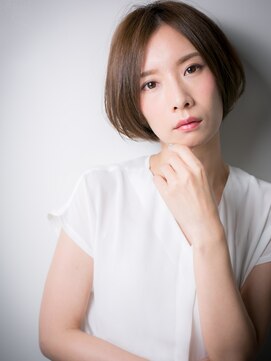 カバーヘア ブリス 上尾西口店(COVER HAIR bliss) センターパートヘルシースタイルショートボブv上尾20代30代40代