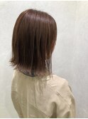 切りっぱなしボブ×ナチュラルベージュ