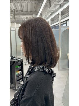 ジエクト アイロ(The Ect ilo) ミディアムボブ　ココアブラウン