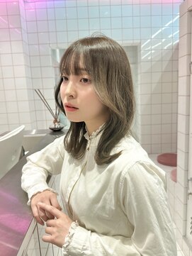 ロンドルーチェ 心斎橋(Lond luce) ダークアッシュ/ミディアムレイヤーカット［髪質改善/縮毛矯正］