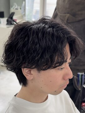 エデアンルクラ 下通(EDEAN Leclat) 波巻きパーマ マッシュ センターパート MEN'S HAIR