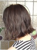 くびれ外ハネパーマ前下がりボブ切りっぱなしボブ
