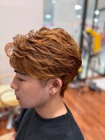 美容室ヒラトヤ 都南店&nbsp;オールバックツイストスパイラルかき上げ束感コーラルオレンジ