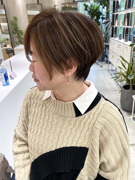 ステアケース 武蔵小杉店(stair:case) 大人ショート/ショートボブ/白髪ぼかしハイライト/武蔵小杉