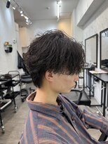 エース(ACES) センターパート×緩めシャドウパーマ×ウルフ