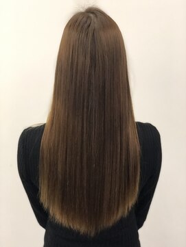 シースアクシア(X axia) ロングのツヤ髪