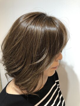 アン ビジュ(un bijou) 大人フェミニンボブ