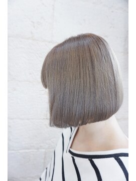 ティンク 横須賀中央(Tink) 無敵のミルクティーベージュ×ミニボブ◎