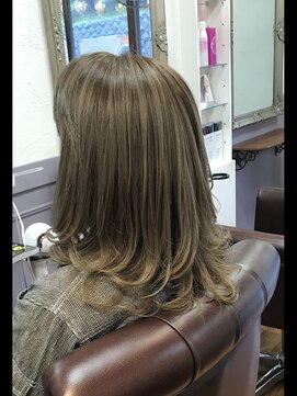 ジュン ミザール(Jun Mizar) グレージュハイライト