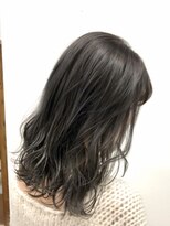 アイコニック 天神店(ICONIQ) カラーマジック【透ける暗髪×シルバーグレー】