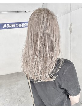 ヘアーアンドアトリエ マール(Hair&Atelier Marl) 【Marl】ホワイトグレージュカラー×セミディ