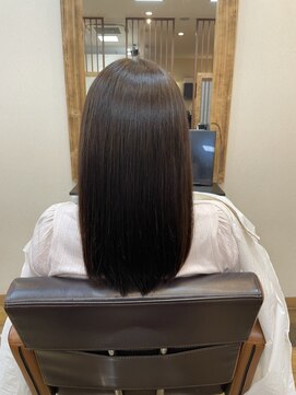 髪穂庵 カミノキモチ ノンアルカリ縮毛矯正【ビフォアとの違いをご覧ください】
