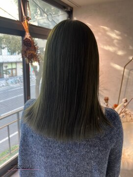 ジル アンク(Jill ankh) 《Jillankh姫路駅前》オリーブカラー　ブリーチあり　ミディアム