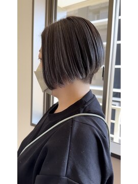 エイトウラワ 浦和店(EIGHT urawa) 【EIGHT浦和】刈り上げ前下がりショート×ホワイトハイライト