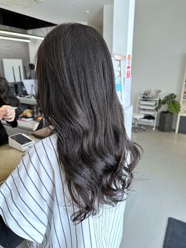 ゴットラトゥール(GOTTO LATOUR) サラツヤロングのダークグレージュヘア