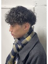 ジュネスゼロニ(JUNES 02) 黒髪波巻きショートマッシュパーマ