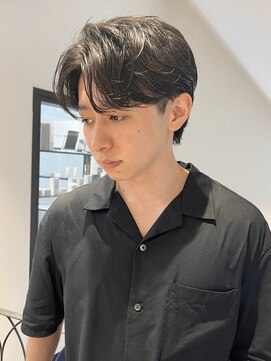 トレス(TRESS) センターパート　ニュアンスパーマ　メンズヘア　原宿　表参道