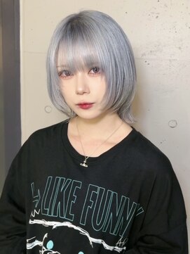 ドットハリス(.Hallis) ホワイトシルバー/ハイトーン/ウルフカット/髪質改善