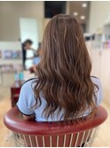 巻き髪 × グレージュカラー