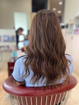 ヘアセラピー サラ(hair therapy Sara) 巻き髪 × グレージュカラー