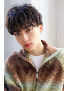 オーシャントーキョー サニー 原宿(OCEAN TOKYO Sunny) 波巻きパーマツイストスパイラルパーマツーブロックメンズ黒髪