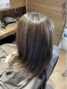 シー 浜松大平台店(She) 白髪ぼかしハイライト 明るい白髪染め 30代、40代、50代