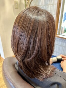 ヘアー シェイプ(HAIR SHAPE)の写真/［白髪が気になる方必見］お悩みをカバーしながら理想の色に！白髪カバーもツヤのある上品な仕上がりへ。