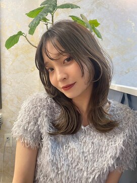 グレーアッシュ12/11レイヤーカット