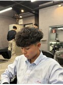 スパイキーショート　フェード　スペインカール　ルーズパーマ