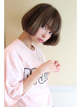 レウナ 外苑前(Reuna) ノームコア×うぶバング×グレージュ×ベビーショート似合わせ