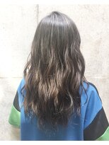 レイドバック(LAID BACK)&nbsp;【LAID BACK 代官山】モーヴグレージュの3Dハイライトカラー