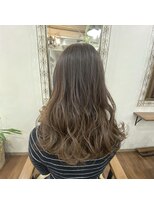 リズ オブ ヘアー(Lis of hair) セミロング☆グレージュ