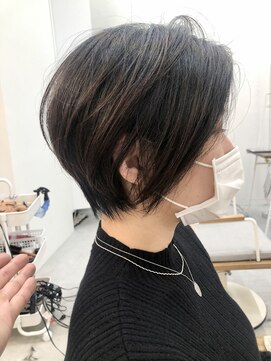 ロミー 本厚木(ROMMY.) シャープな前下がりショート　/ ロミー本厚木