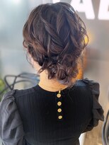 ラボー ノースプラザ店(LA'BO)&nbsp;【ヘアセット・結婚式・成人式・卒業式】下目でふわふわまとめ髪