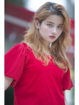 ミエル ヘア 新宿(miel hair) 〈mielhair新宿〉かきあげウェーブ ハイトーン ブリーチ