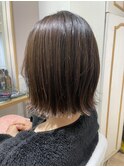 あごライン ぱつっと切りっぱなしボブ