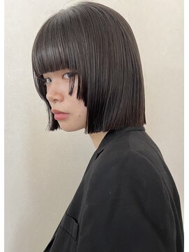 ホテリー(Hotely) 色気のあるちょっぴりモードなボブ