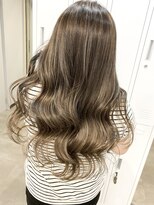 ベア(Bear)&nbsp;グレージュベージュカラーハイライトダブルカラーケアブリーチ