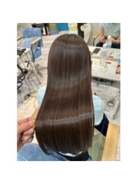 アルーシェ 心斎橋(Alushe) ナチュラルオリーブベージュ【心斎橋　難波　なんば　髪質改善】