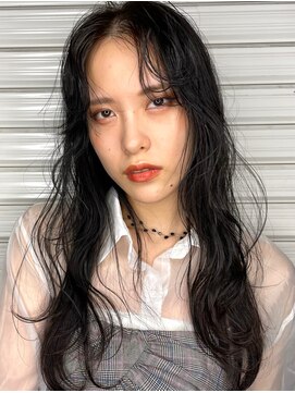 ネオリーブ コパン 鶴見店(Neolive copain) しなやかブラックカラーをゆるレイヤーで脱力感ヘア