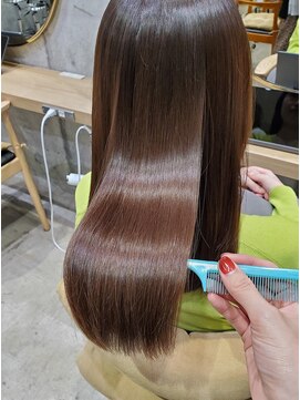 ガーデン オオタカノモリ(garden otakanomori) 赤みなし艶カラー前髪×髪質改善レブリトリートメントロングヘア