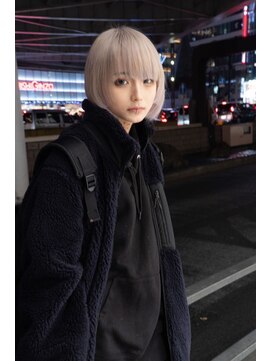 オブヘアーギンザ(Of HAIR GINZA) ホワイトブリーチ×ボブスタイル