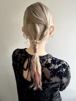 エル セルカ 高田馬場(el CERCA)&nbsp;結婚式二次会パーティーヘア×変則タイトポニーテール