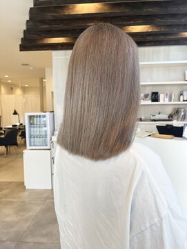 プラス ファースト ヘア(Plus 1st) ミルクティーベージュ×ケアブリーチ×ハイトーンボブ