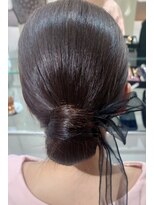 ビスポーク(BESPOKE)&nbsp;20代30代40代◎結婚式アッシュカラーこなれ大人まとめ髪シニヨン