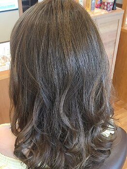 ナタル(natal)の写真/【六地蔵】白髪を隠すから活かすスタイルを提案♪スタイルと髪質改善どれもが叶うこだわりの技術◎