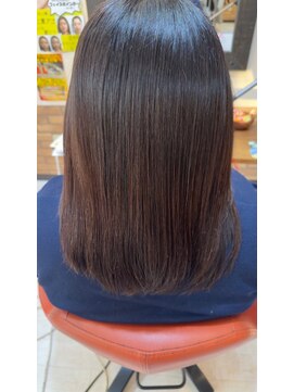 ヘアスタジオブービー ツヤ感セミディ