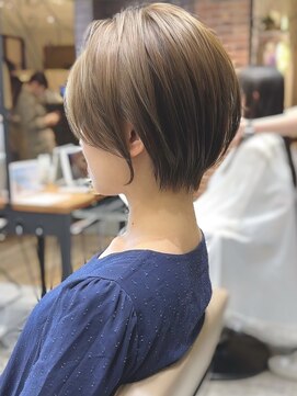 アフロート ルヴア(AFLOAT RUVUA) みねスタイル♪ 前下がり ひし形 ショートボブ 30代 40代 50代